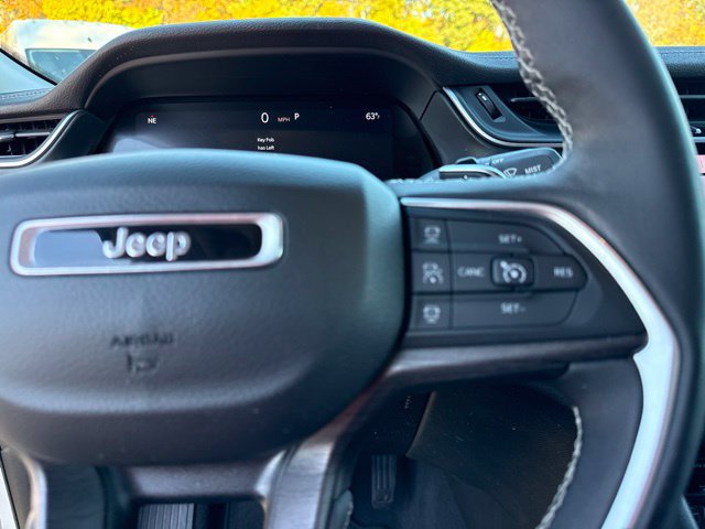 Used 2023 Jeep Grand Cherokee L Limited w/ Luxury Tech Group II AWD/4WD image 35