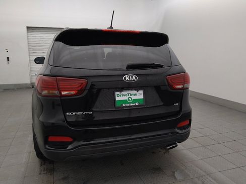 Used 2019 Kia Sorento S FWD image 6