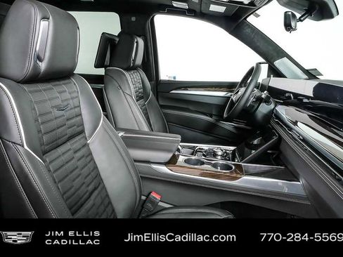 Certified 2026 Cadillac Escalade Platinum Sport w/ LPO, ONYX Package AWD/4WD image 24