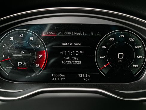 Used 2023 Audi SQ5 Prestige w/ Prestige Package image 14