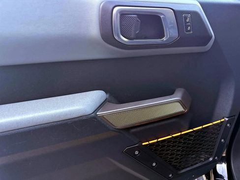 Used 2023 Ford Bronco Badlands image 13