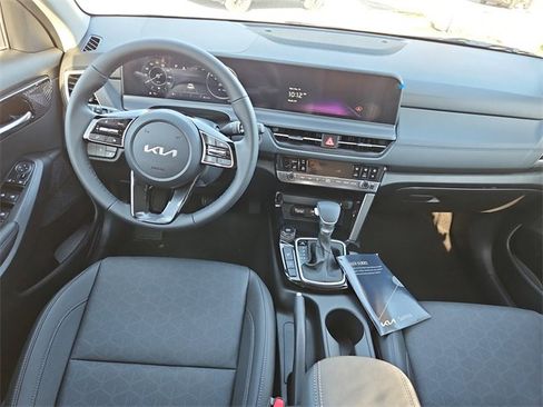 New 2026 Kia Seltos EX image 7