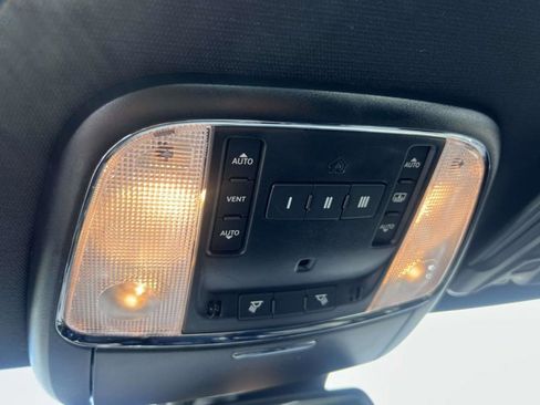 Used 2023 Chrysler 300 S w/ Comfort Group RWD image 31