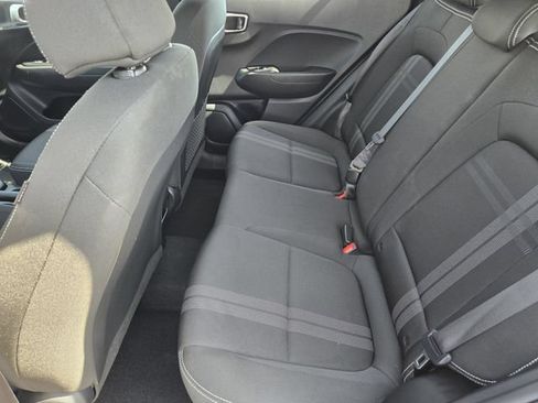 Used 2024 Hyundai Venue SEL FWD image 28