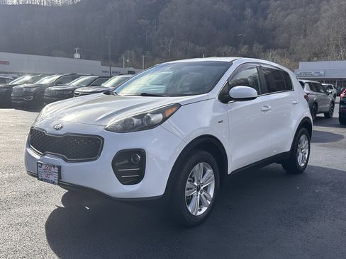 Used 2019 Kia Sportage LX image 3
