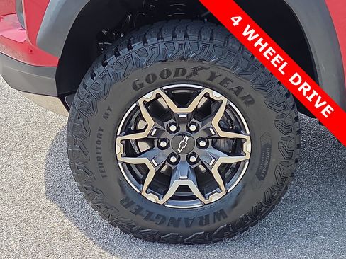 Used 2024 Chevrolet Colorado ZR2 w/ Safety Package AWD/4WD image 7