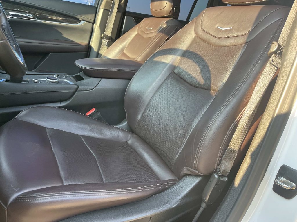 Used 2021 Cadillac XT6 Premium Luxury FWD image 36