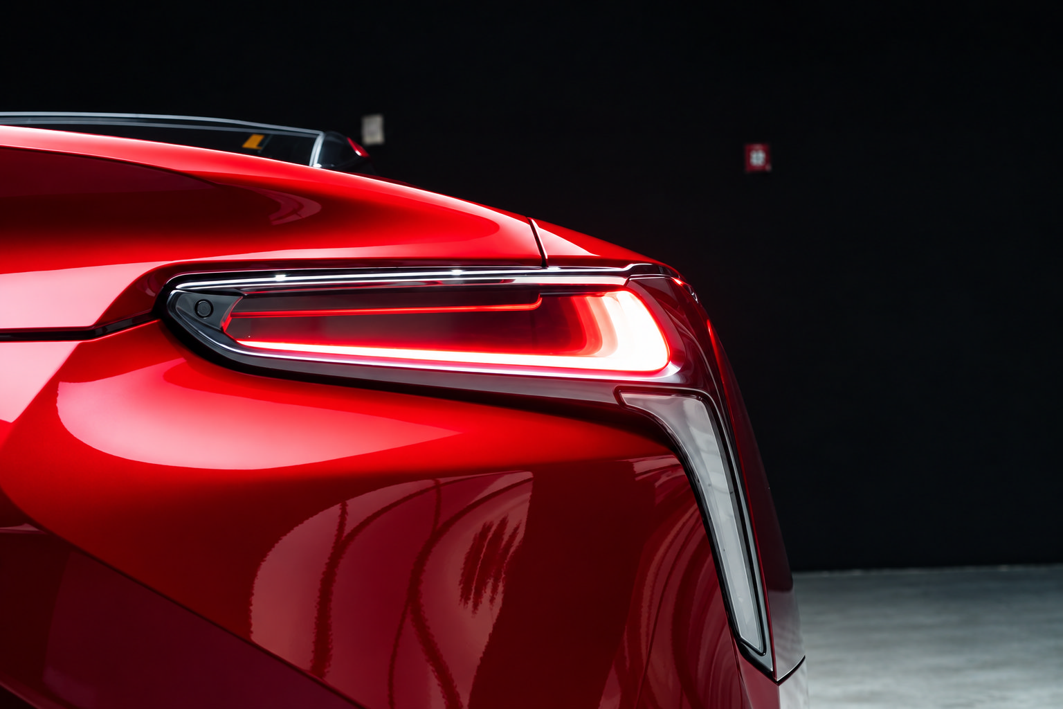 Used 2018 Lexus LC 500 Coupe w/ Sport Package RWD image 16