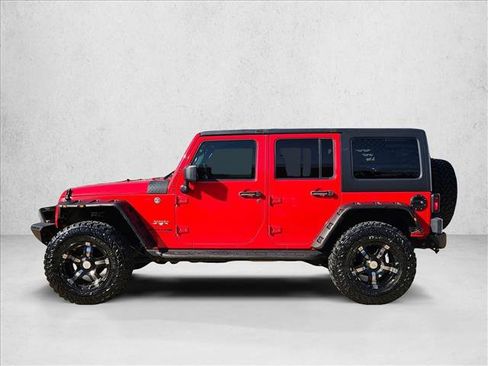 Used 2018 Jeep Wrangler Unlimited Sahara w/ Connectivity Group image 9