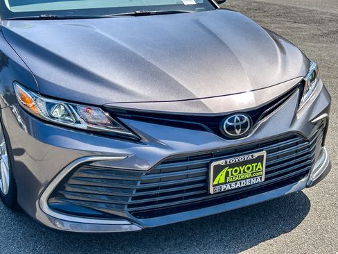 Used 2023 Toyota Camry LE FWD image 5