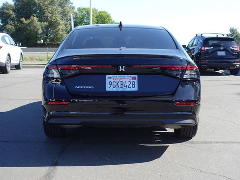 Used 2023 Honda Accord EX image 7