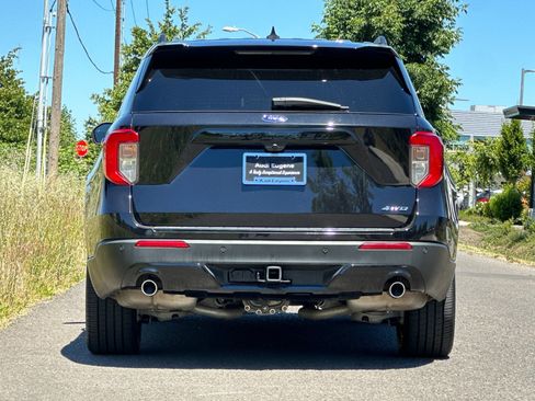 Used 2023 Ford Explorer ST-Line w/ Class IV Trailer Tow Package AWD/4WD image 4