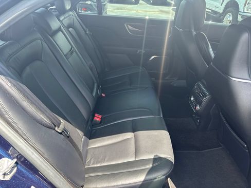 Used 2017 Lincoln Continental Reserve FWD image 13