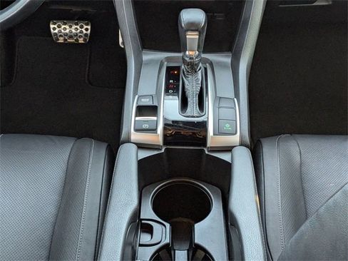 Used 2019 Honda Civic Touring image 18
