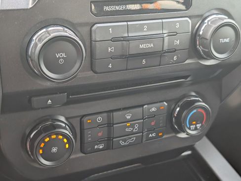 Used 2018 Ford F150 XLT w/ Equipment Group 302A Luxury RWD image 20