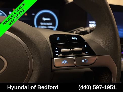 Used 2024 Hyundai Elantra SEL FWD image 17