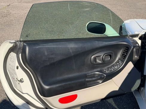 Used 2003 Chevrolet Corvette Coupe w/ Preferred Equipment Group image 14