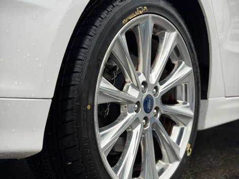 Used 2017 Ford Fusion Platinum image 27