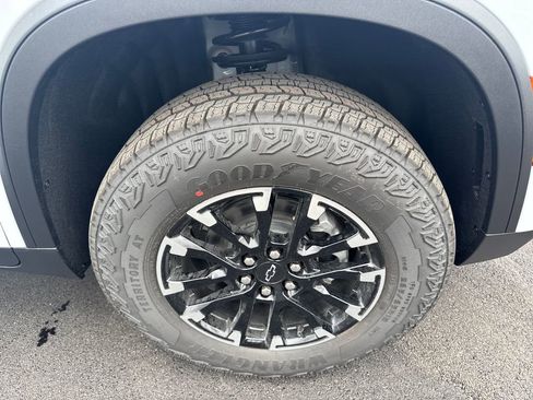 New 2026 Chevrolet Traverse Z71 w/ Enhanced Driving Package image 10