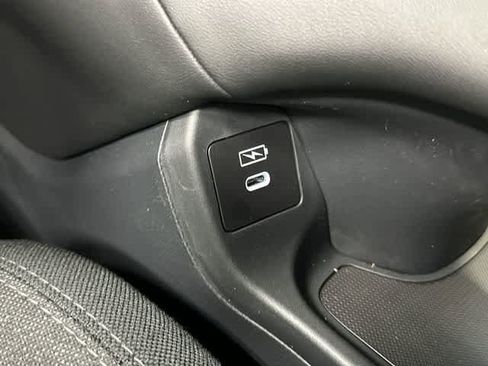 New 2026 Honda HR-V LX image 25