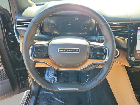 Used 2022 Jeep Grand Wagoneer Series III image 22