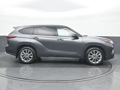 Used 2021 Toyota Highlander Limited AWD/4WD image 7