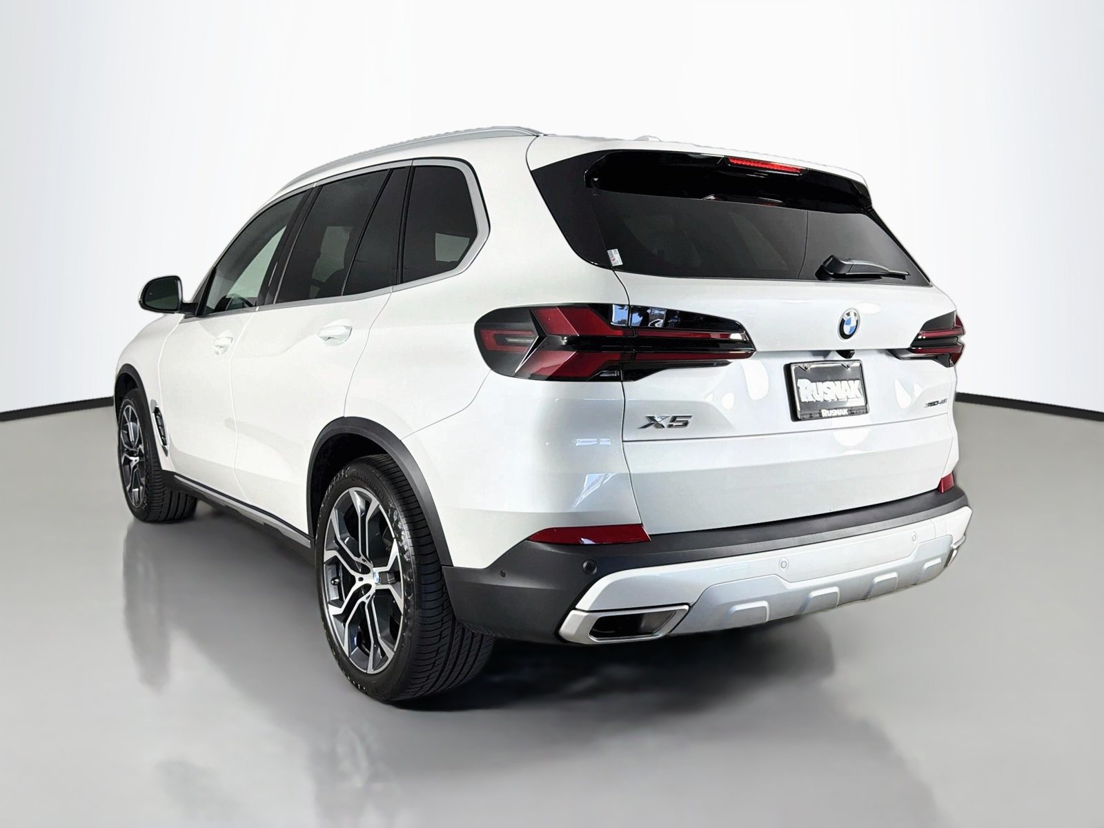 Used 2026 BMW X5 sDrive40i w/ Premium Package RWD image 5