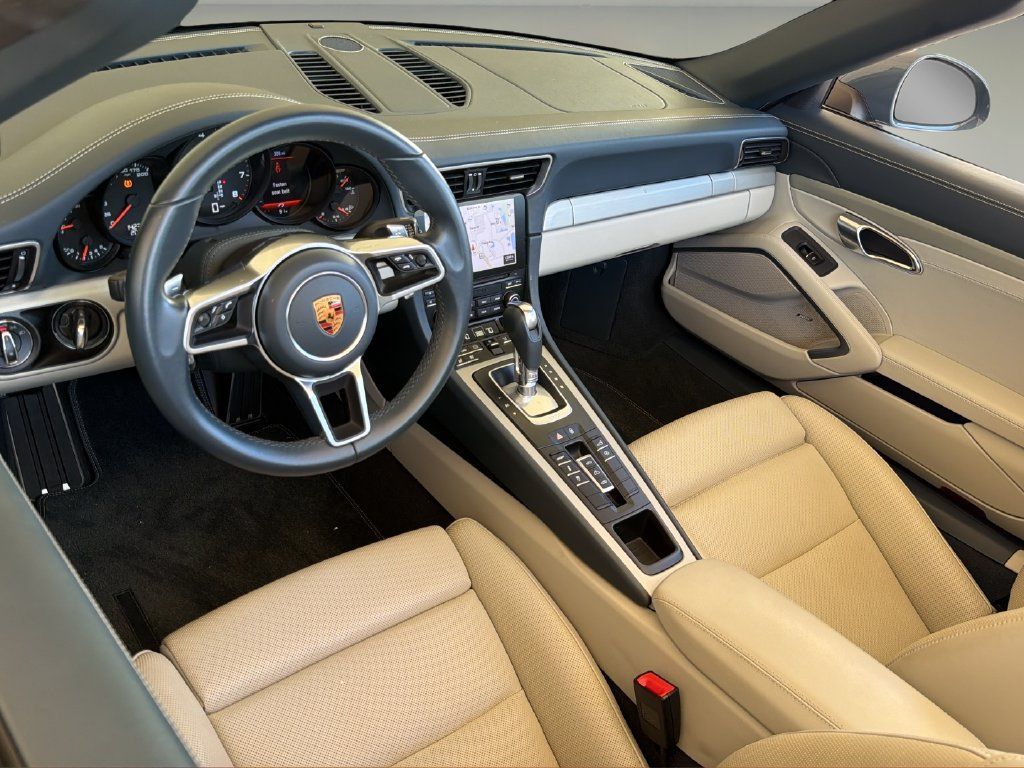 Used 2017 Porsche 911 Carrera RWD image 15