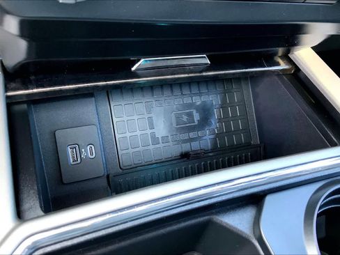 Used 2022 Ford F250 Lariat w/ Tremor Off-Road Package image 30