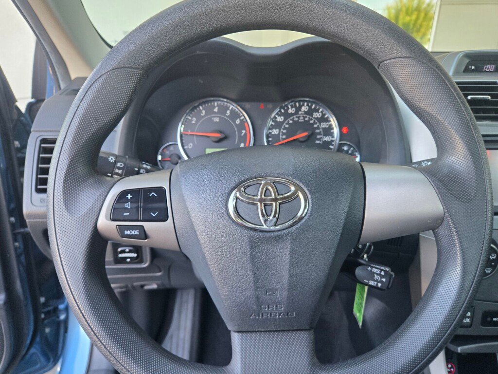 Used 2013 Toyota Corolla S FWD image 25
