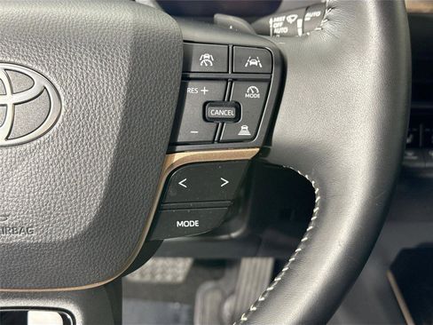 Certified 2025 Toyota Crown Signia w/ Advanced Technology Package AWD/4WD image 20