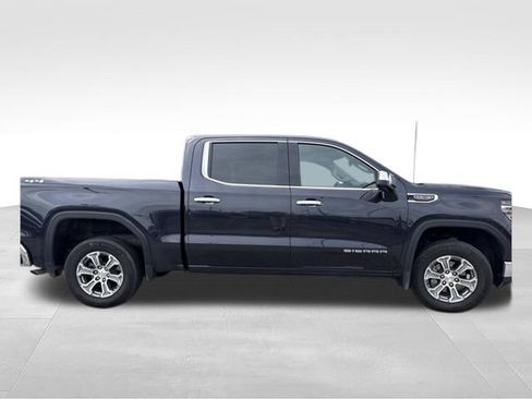 Used 2025 GMC Sierra 1500 SLT AWD/4WD image 4