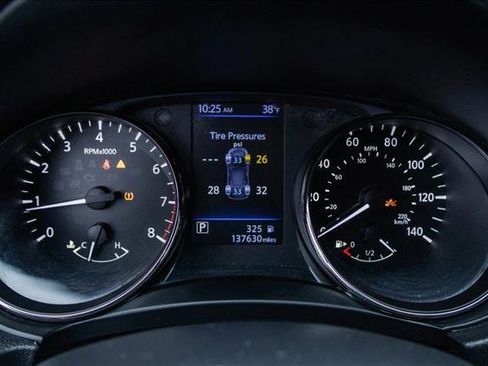Used 2020 Nissan Rogue SV AWD/4WD image 15