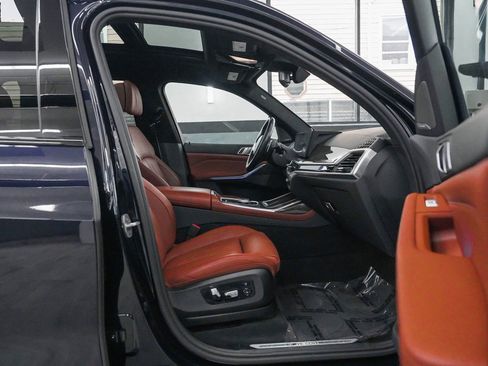 Used 2023 BMW X7 M60i w/ Executive Package image 40