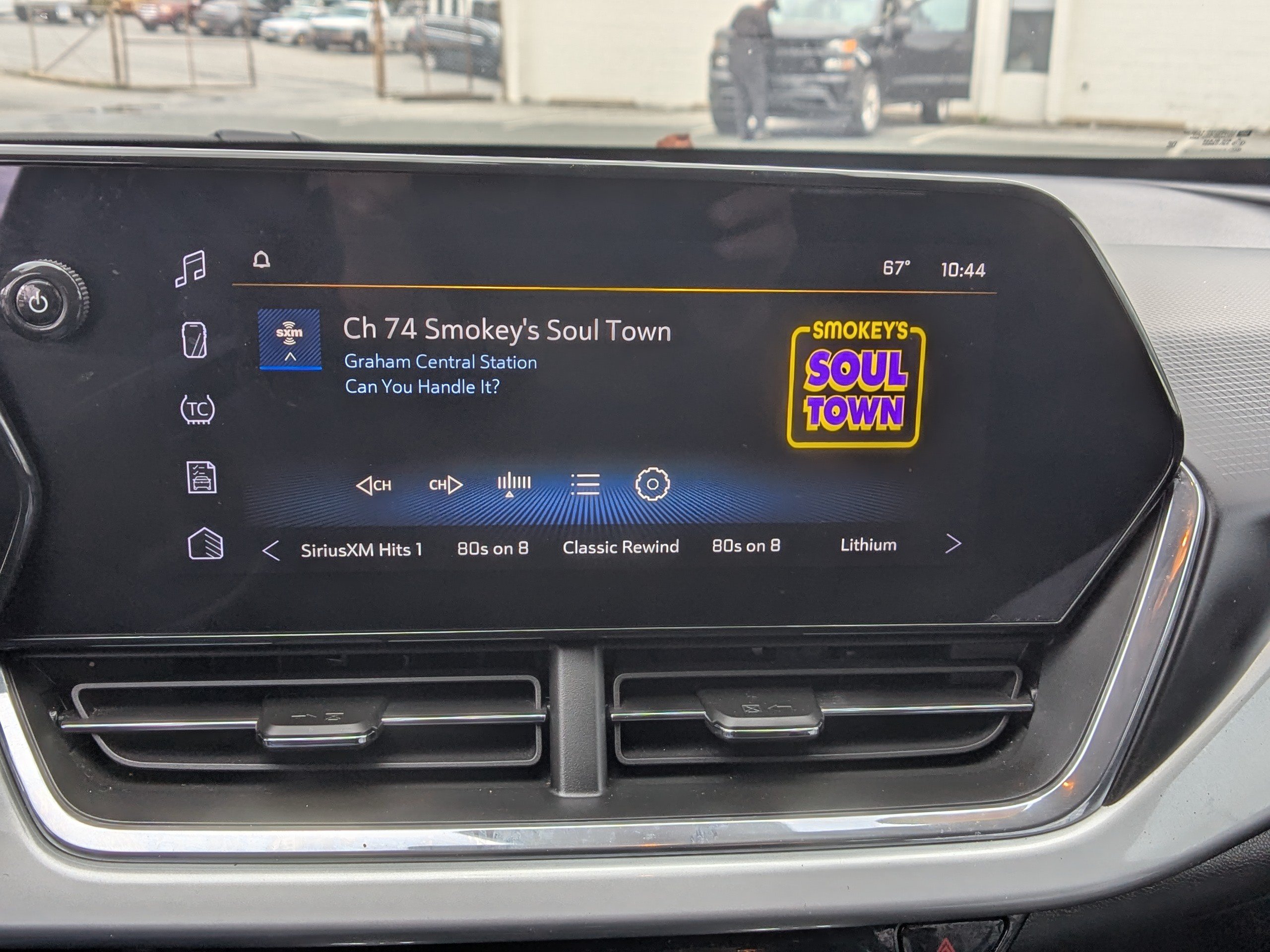 Used 2025 Chevrolet Trax LT FWD image 19