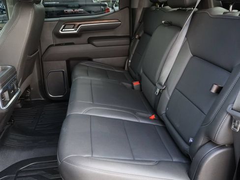 Used 2022 GMC Sierra 1500 SLT w/ SLT Premium Plus Package AWD/4WD image 25