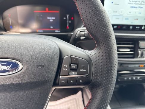 New 2025 Ford Escape ST-Line w/ Equipment Group 301A image 17