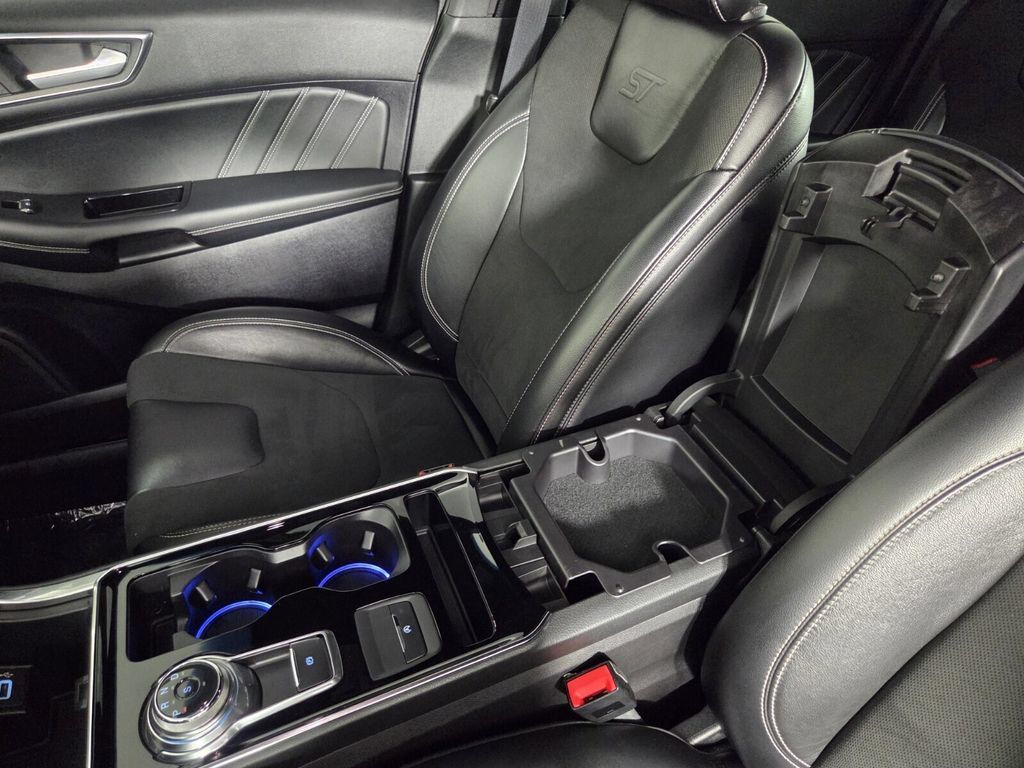 Used 2020 Ford Edge ST AWD/4WD image 20