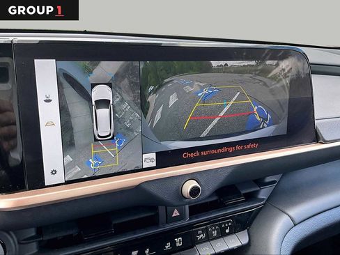 Certified 2025 Toyota Crown Signia w/ Advanced Technology Package AWD/4WD image 29