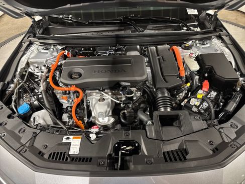 Used 2025 Honda Accord Sport image 31