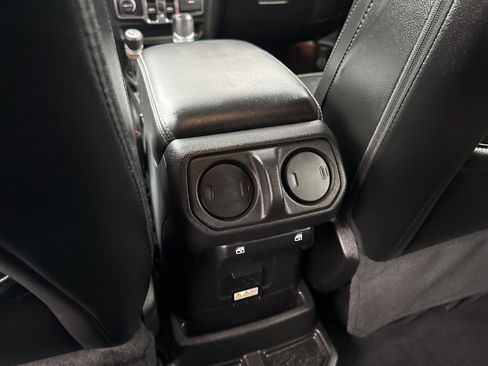 Used 2022 Jeep Wrangler Unlimited Sahara image 31