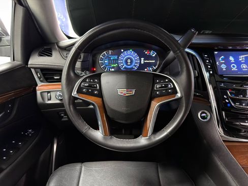 Used 2017 Cadillac Escalade Premium Luxury AWD/4WD image 27