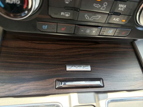 Used 2016 Ford F150 Lariat w/ Equipment Group 502A Luxury AWD/4WD image 29