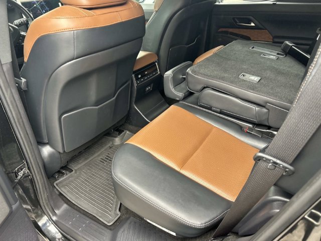 Used 2024 Lexus GX 550 w/ Accessory Package (Z1) AWD/4WD image 20