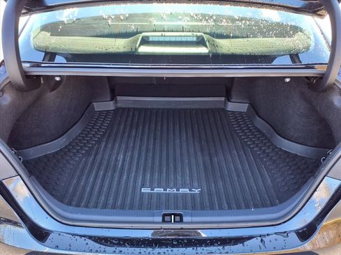 Used 2024 Toyota Camry XLE image 25