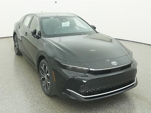 New 2026 Toyota Crown XLE image 17