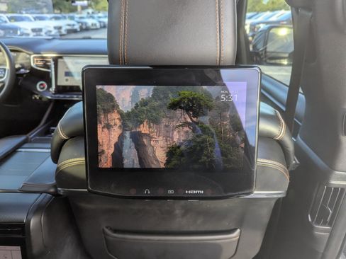 Used 2024 Jeep Grand Wagoneer Series III w/ Rear Seat Video Group 1 image 35