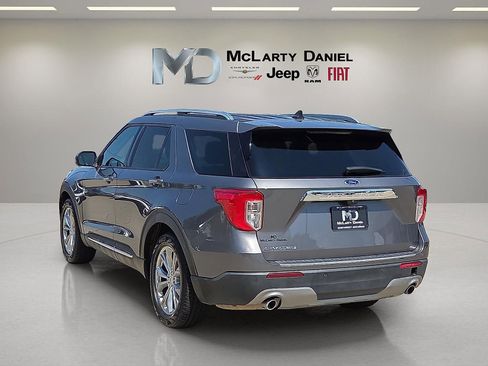 Used 2022 Ford Explorer Limited image 4