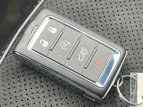 New 2025 Jeep Grand Cherokee L Altitude image 30