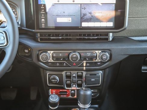 New 2026 Jeep Gladiator Willys AWD/4WD image 14